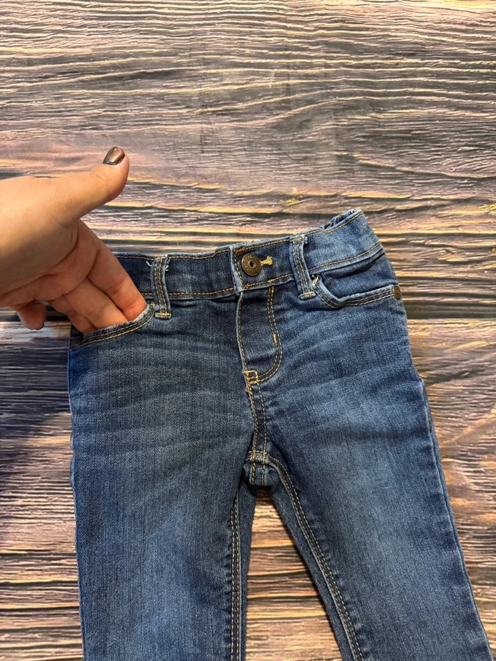 OshKosh B’gosh Baby Jeans Size 6–9M